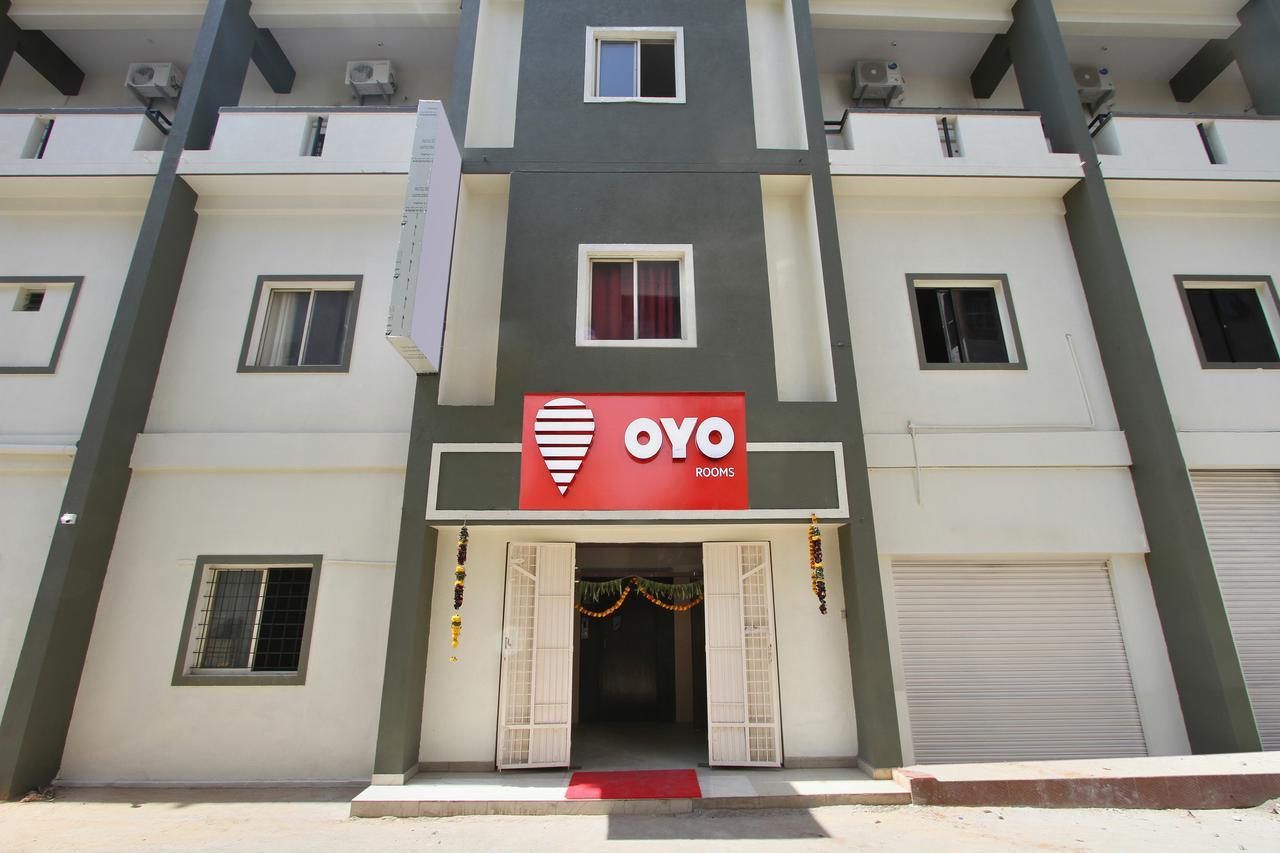 Oyo 9060 Sri Sai Guest Inn Bangalore Exterior photo